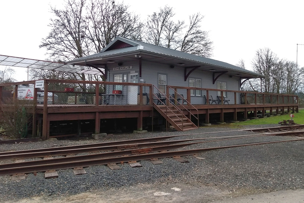 Loading platform and ticket office